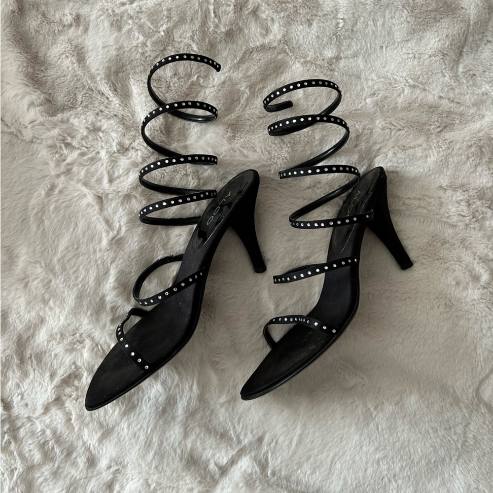 Vintage Black Strappy Kitten Heel